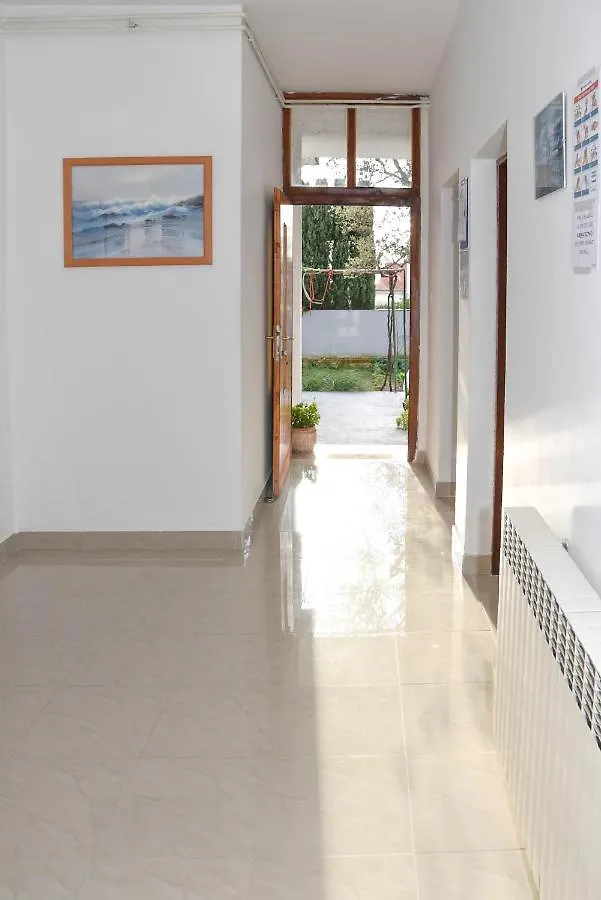 Apartment Tara 比奥格勒·纳·莫鲁